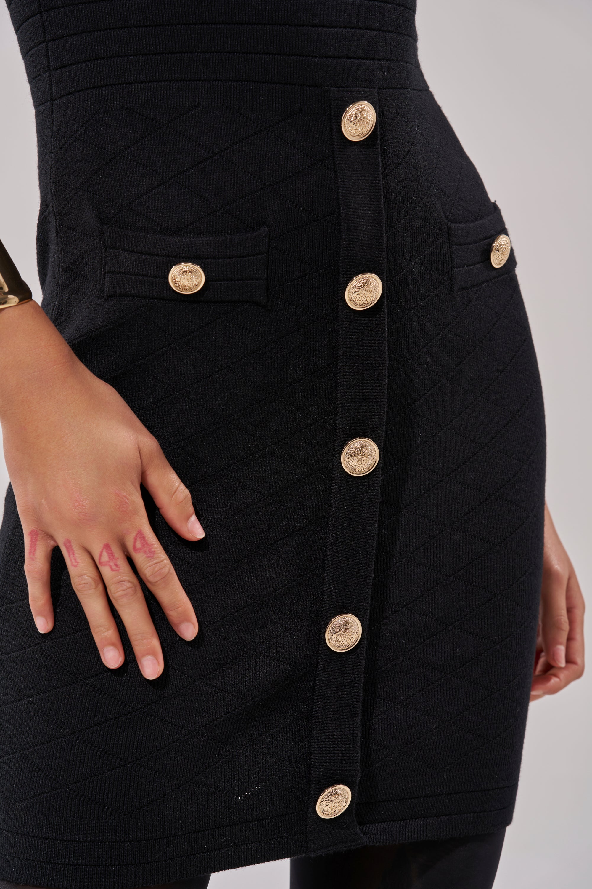SUSIE SLEEVELESS MINI DRESS IN BLACK