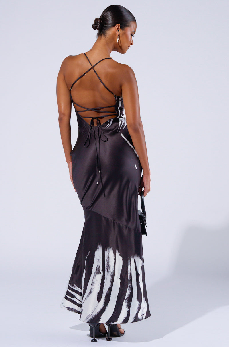 SHE'S JUST GOT IT PRINTED MAXI DRESS